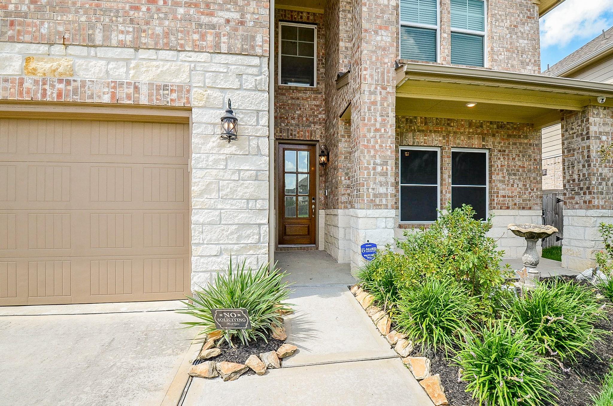 21303 Adela Point