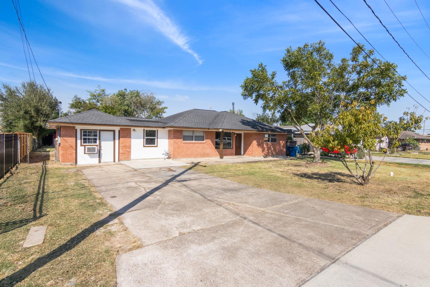 1407 Avenue I