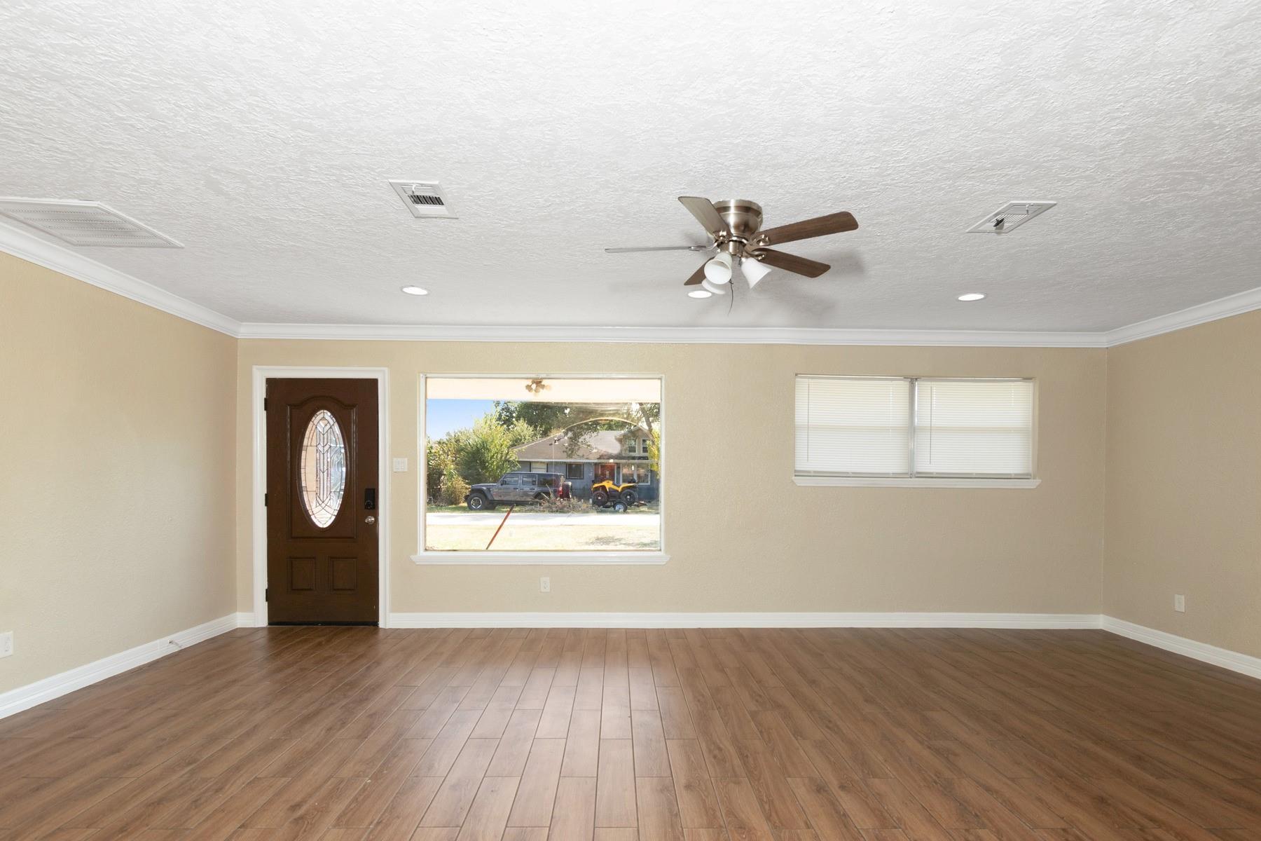 1407 Avenue I