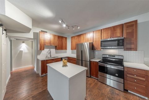 Photo of 10811 Richmond Avenue #8, Houston, TX 77042 (MLS # 30596121)