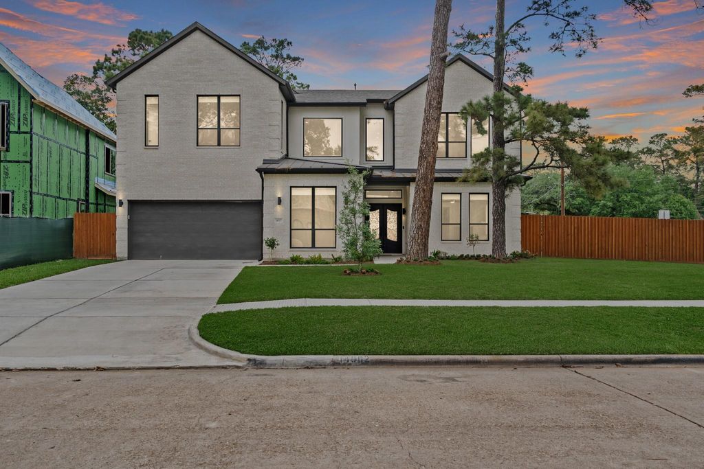 Photo of 14002 Woodthorpe Lane, Houston, TX 77079 (MLS # 22353976)
