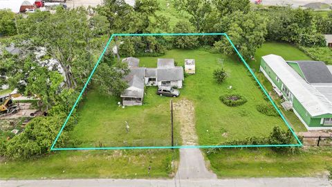 Photo of 7329 Glen Falls Street, Houston, TX 77049 (MLS # 920189)