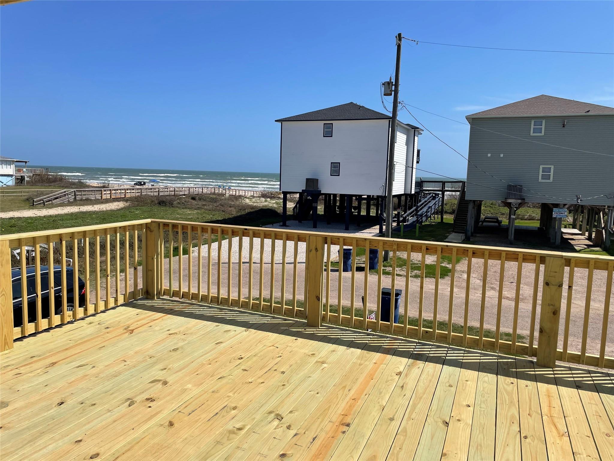 106 Coconut Road