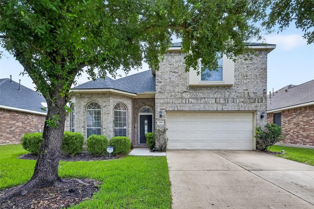 Photo of 7914 Ingle Oak Drive, Houston, TX 77041 (MLS # 29969826)