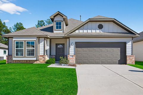 Photo of 2320 Cedar Place Drive, Conroe, TX 77306 (MLS # 82158730)