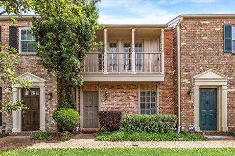 Photo of 5827 Valley Forge Drive #83, Houston, TX 77057 (MLS # 64960342)