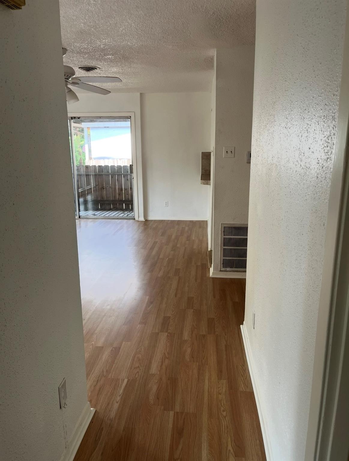 909 Silber Road 32E