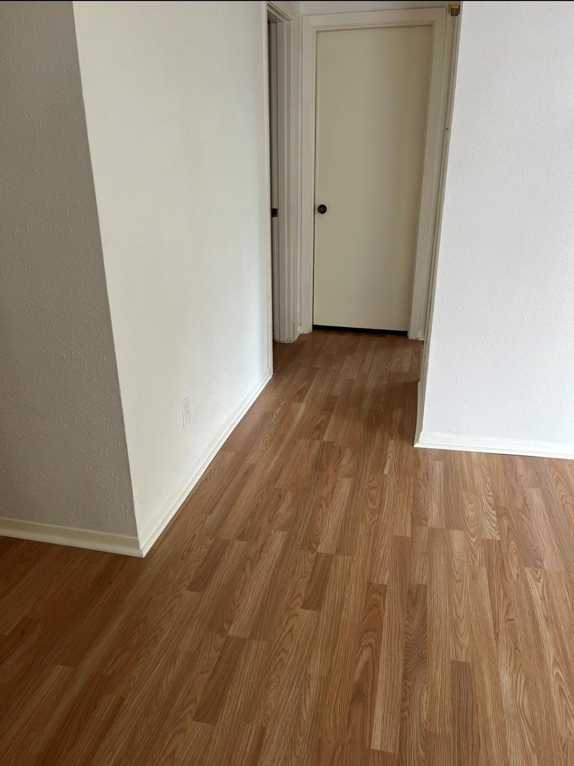 909 Silber Road 32E