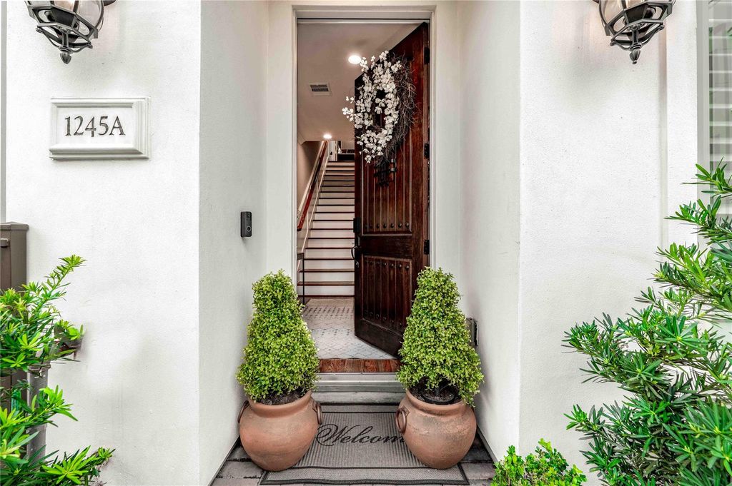 Photo of 1245 Bonner Street #A, Houston, TX 77007 (MLS # 47085518)