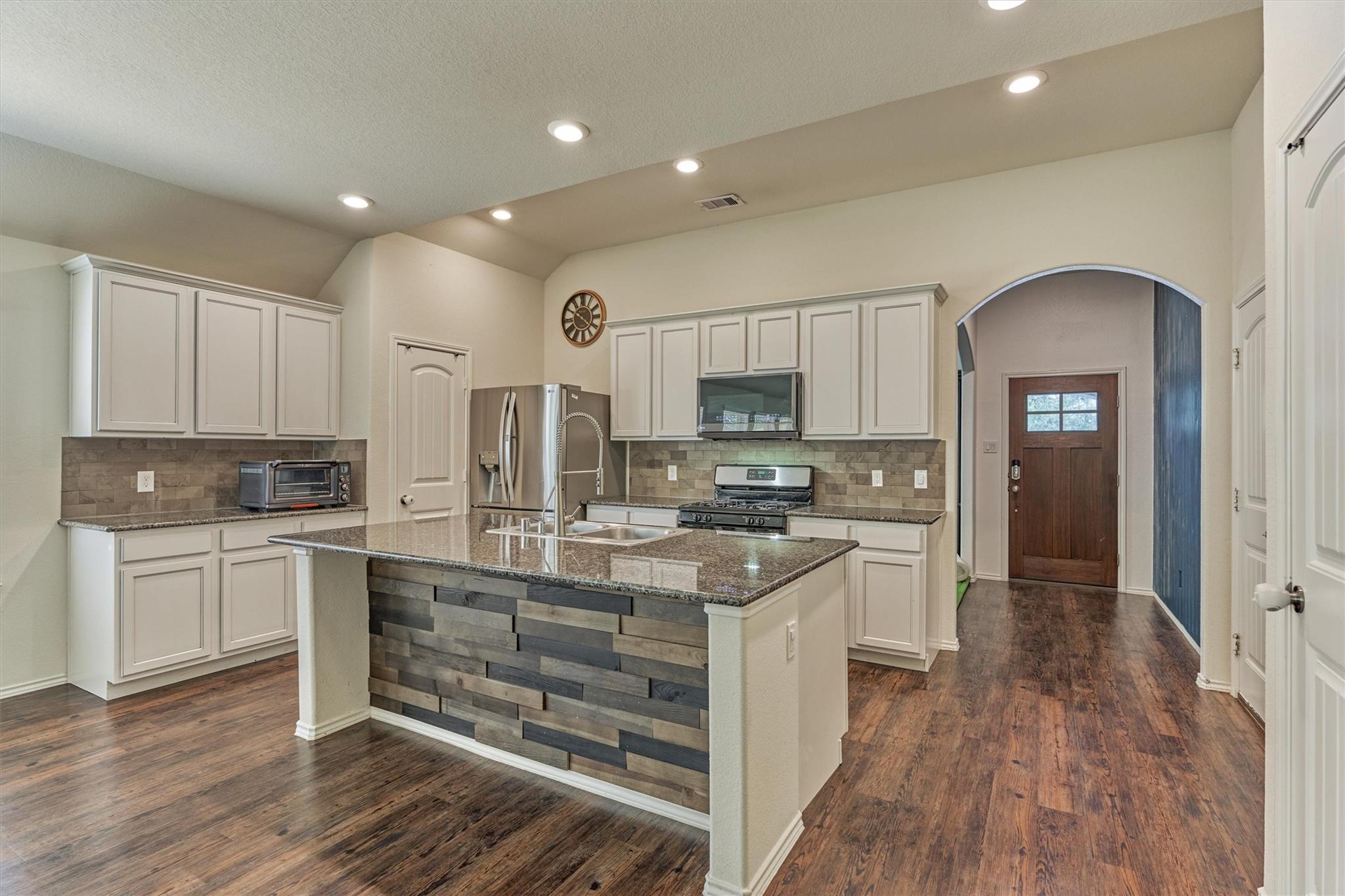 2232 Buck Hollow Court