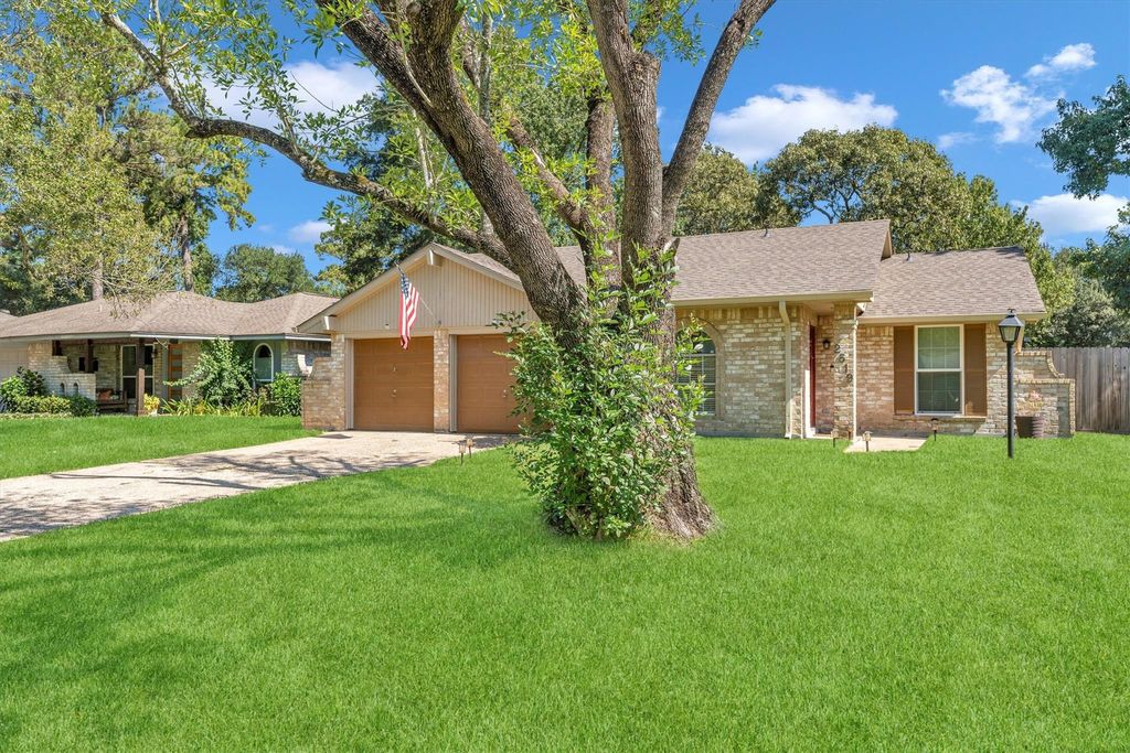 Photo of 2519 Meandering Trail, Houston, TX 77339 (MLS # 97035870)