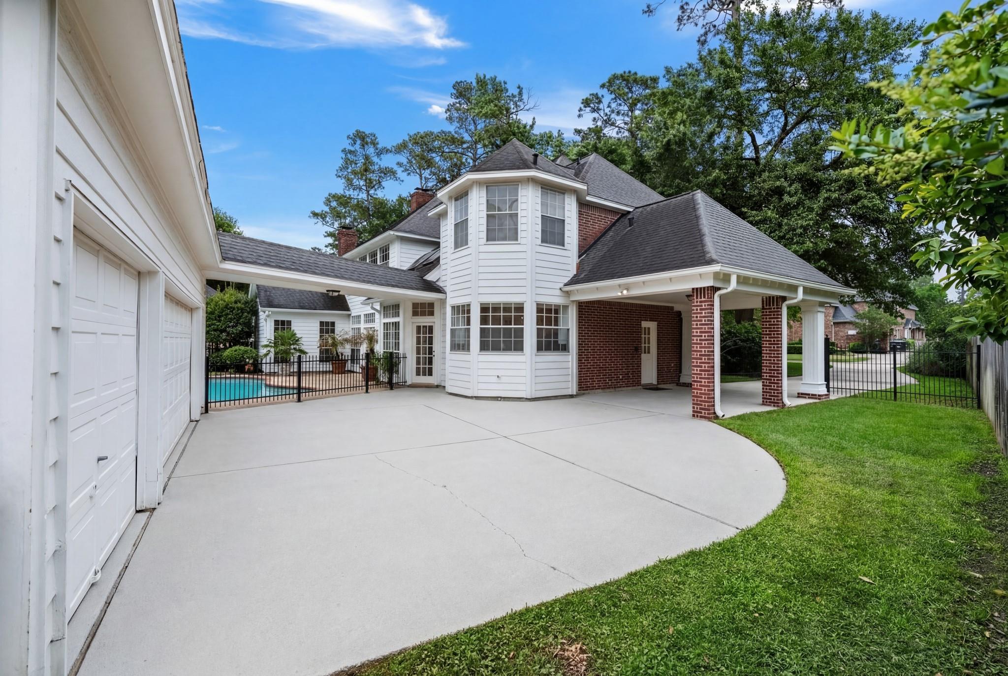 5230 Norborne Lane