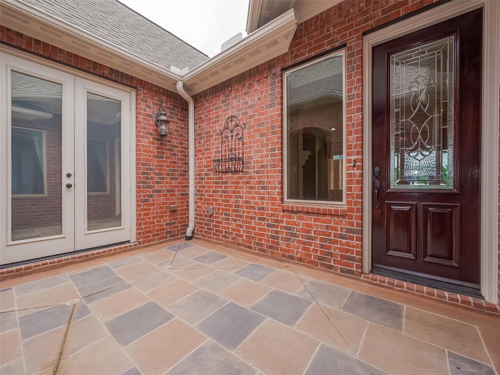 2711 King Point View Lane