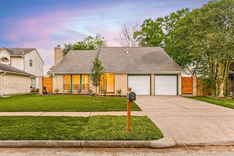 Photo of 505 Lochnell Drive, Houston, TX 77062 (MLS # 67362308)