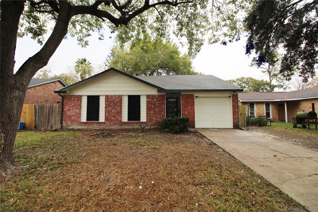 Photo of 3210 Wuthering Heights Drive, Houston, TX 77045 (MLS # 79094903)