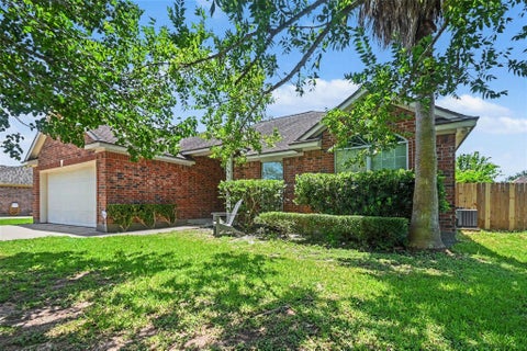 Photo of 10499 Autry Drive Drive, Santa Fe, TX 77510 (MLS # 83609365)