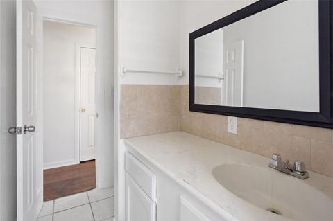 Tiny photo for 5622 Woodgreen Street, Houston, TX 77033 (MLS # 29418953)