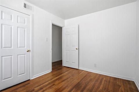 Tiny photo for 5622 Woodgreen Street, Houston, TX 77033 (MLS # 29418953)