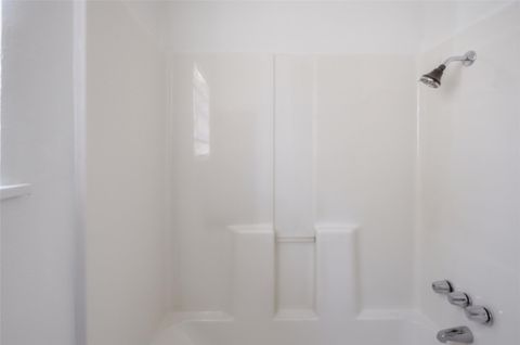 Tiny photo for 5622 Woodgreen Street, Houston, TX 77033 (MLS # 29418953)