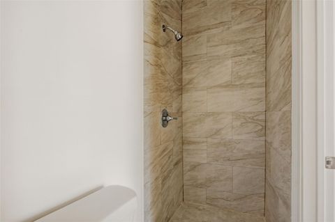 Tiny photo for 5622 Woodgreen Street, Houston, TX 77033 (MLS # 29418953)