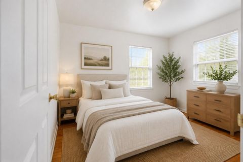 Tiny photo for 5622 Woodgreen Street, Houston, TX 77033 (MLS # 29418953)