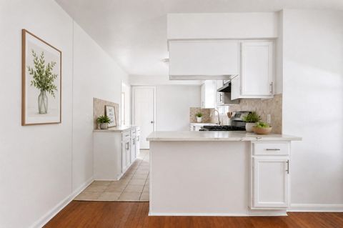 Tiny photo for 5622 Woodgreen Street, Houston, TX 77033 (MLS # 29418953)