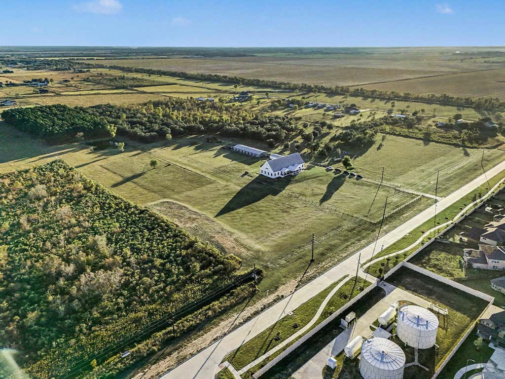 Photo of 1200 Davenport Parkway, Rosharon, TX 77583 (MLS # 35530783)