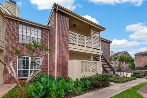 Photo of 2121 El Paseo St #2005, Houston, TX 77054 (MLS # 38163582)