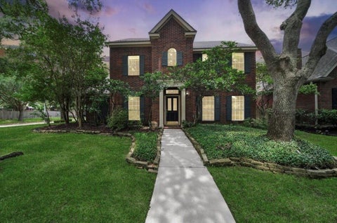 Homes For Rent - 1003 Clarenda Falls Drive<br/> Sugar Land, TX 77479