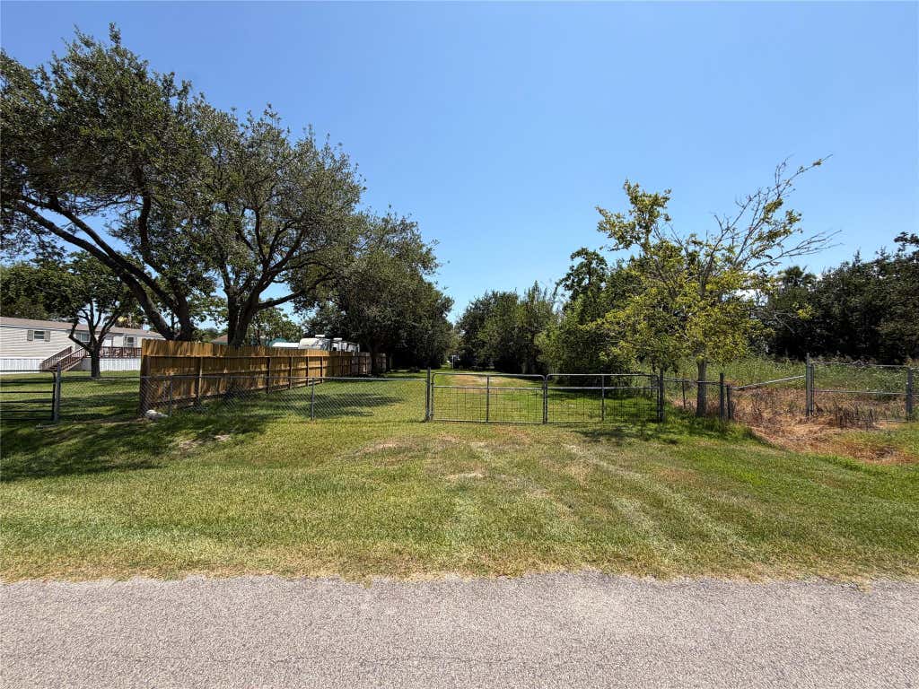 Photo of 1029 8th Street, Dickinson, TX 77539 (MLS # 75215837)
