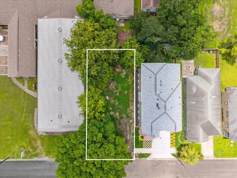 Vacant Land For Sale - 1318 E 34th Street<br/> Houston, TX 77022