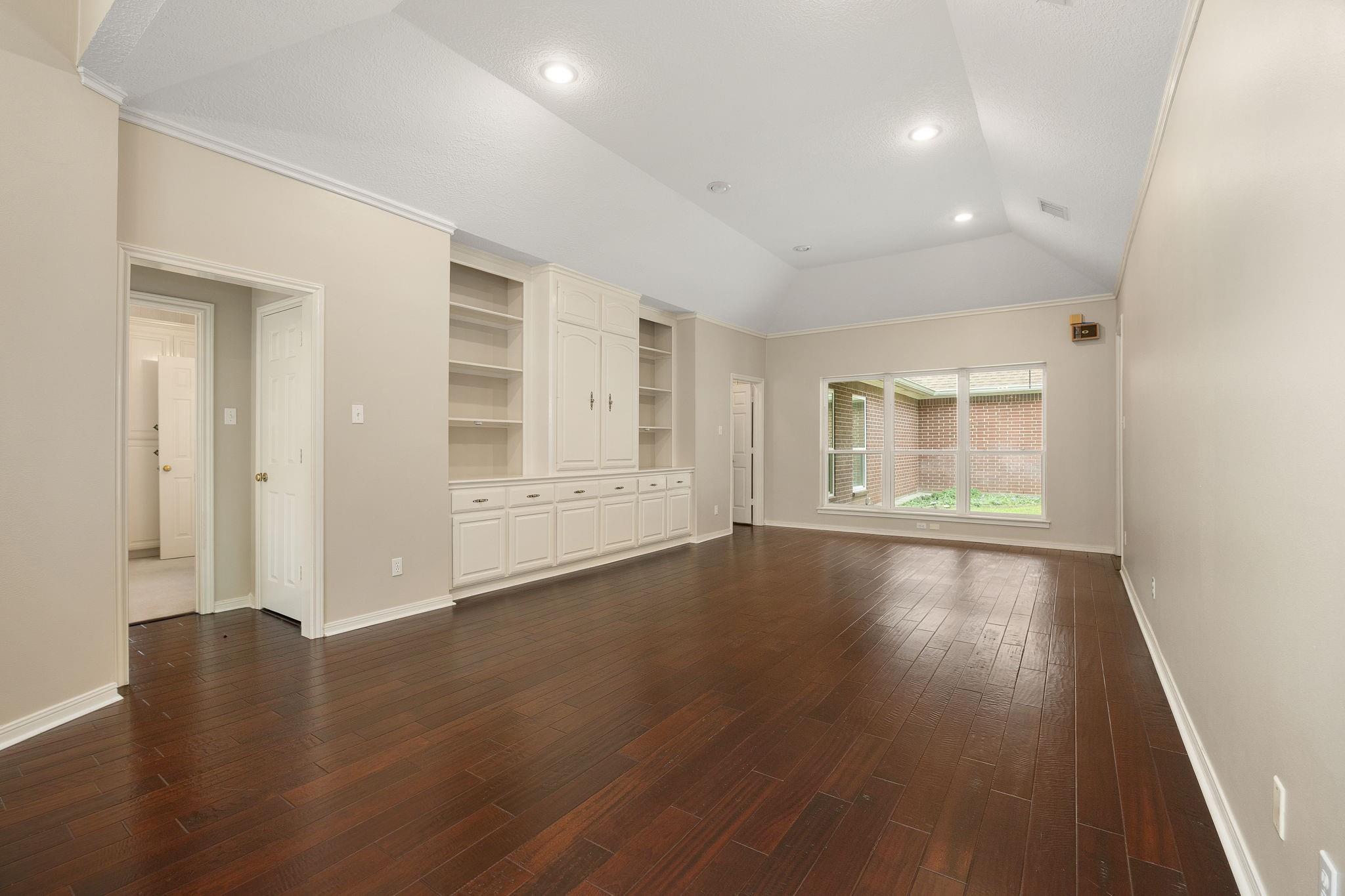 1602 Hannington Drive