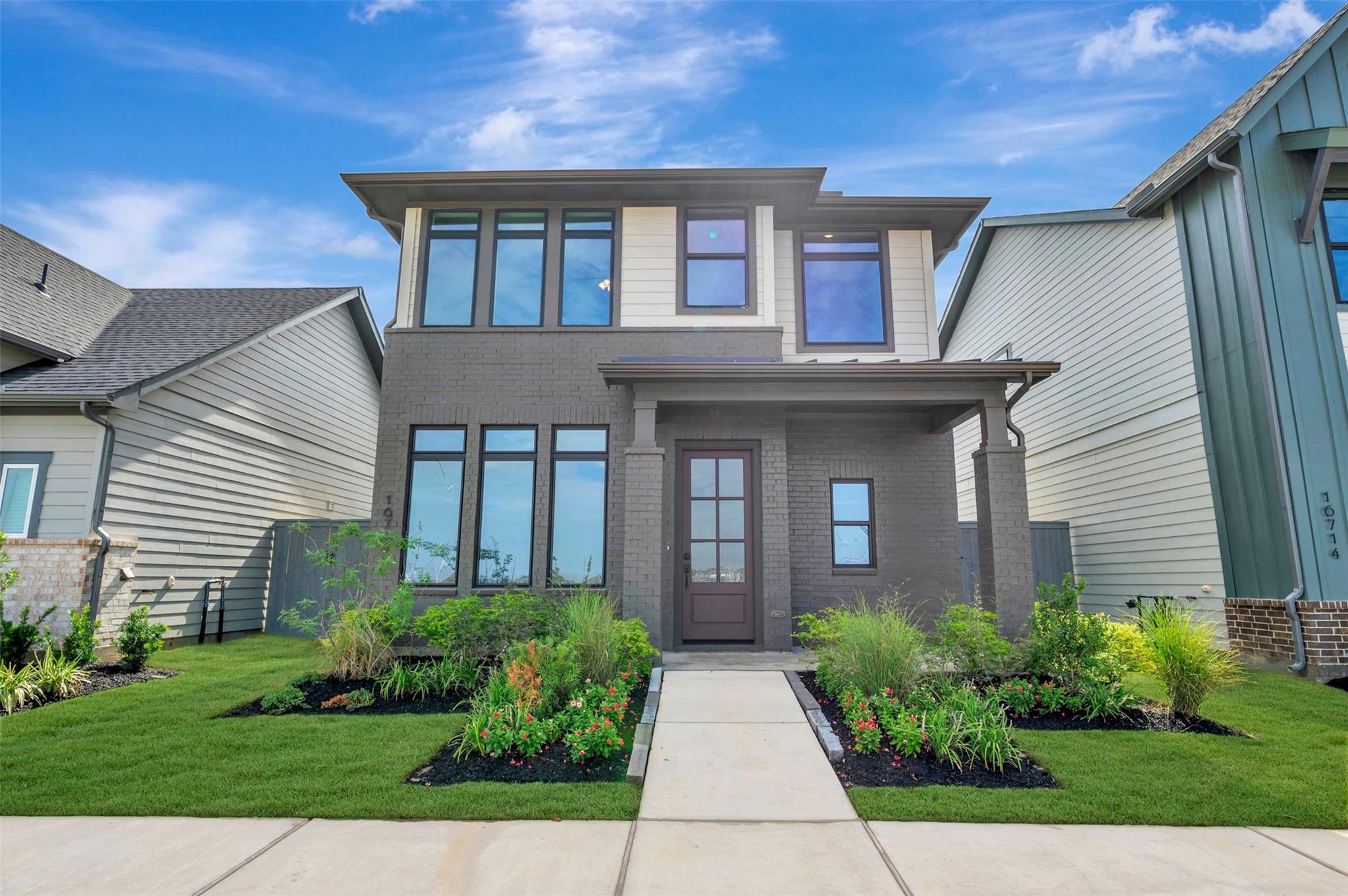 16718 Vibrant Avenue