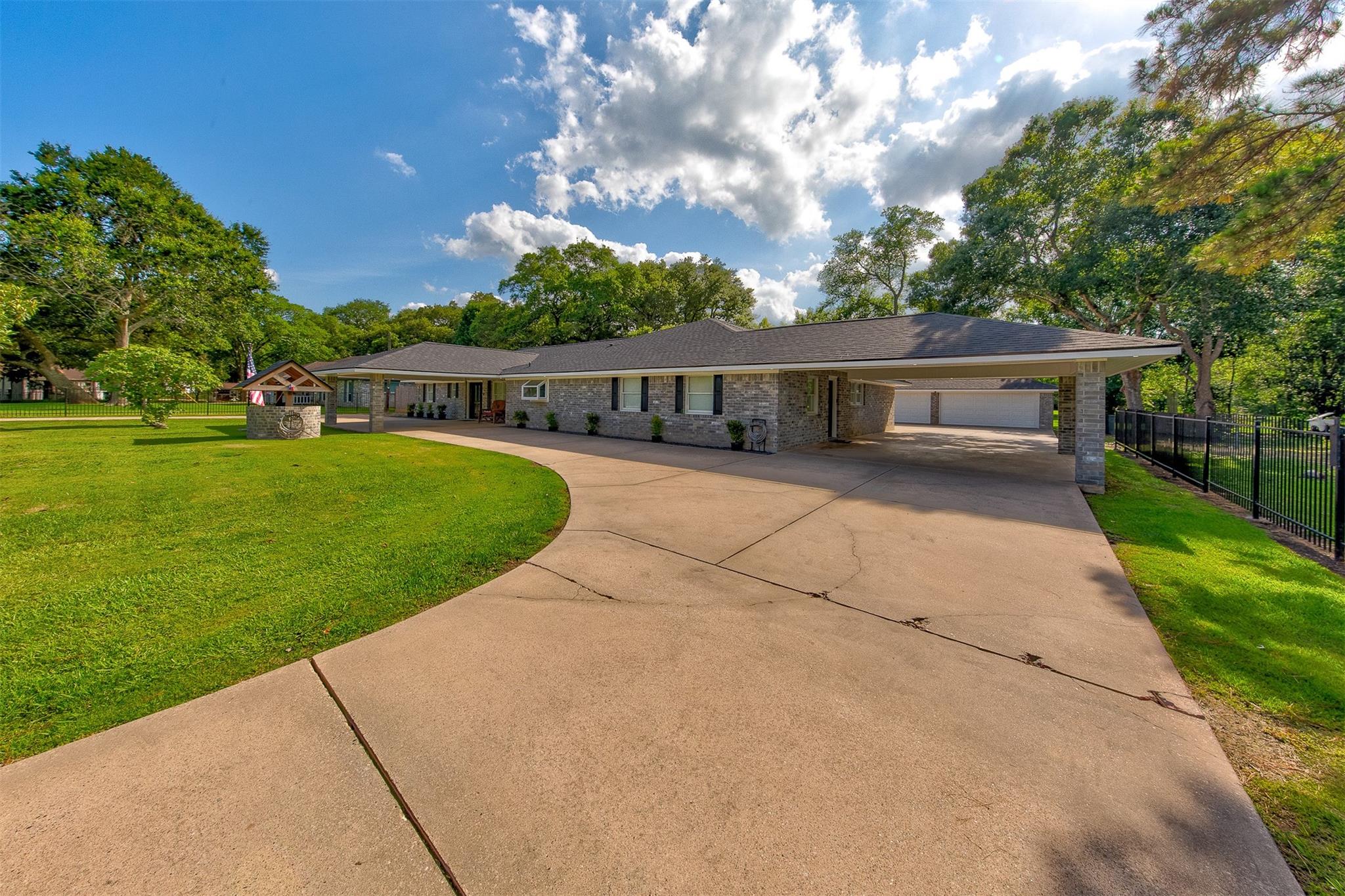 4710 Sylvia Lane
