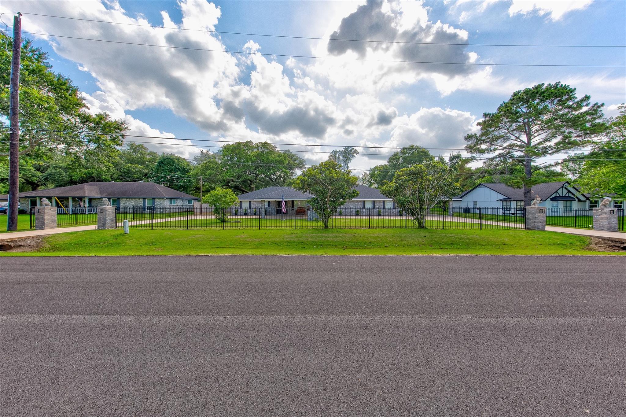 4710 Sylvia Lane