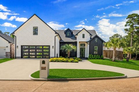 Photo of 13422 Greenbrier Drive, Montgomery, TX 77356 (MLS # 85675121)