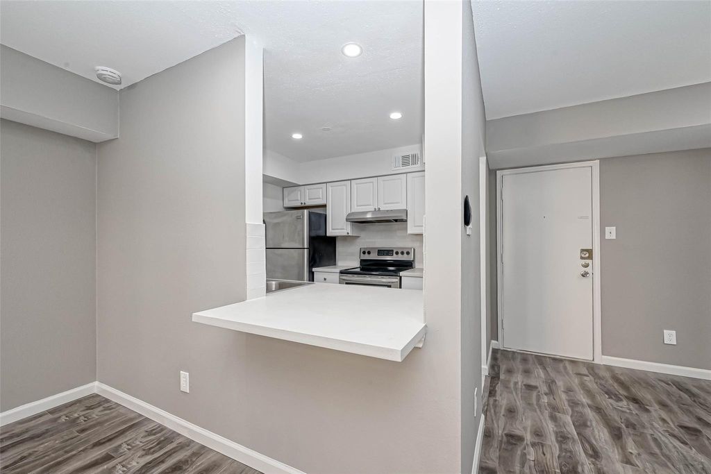 Photo of 4645 Wild Indigo Street #375, Houston, TX 77027 (MLS # 49128465)