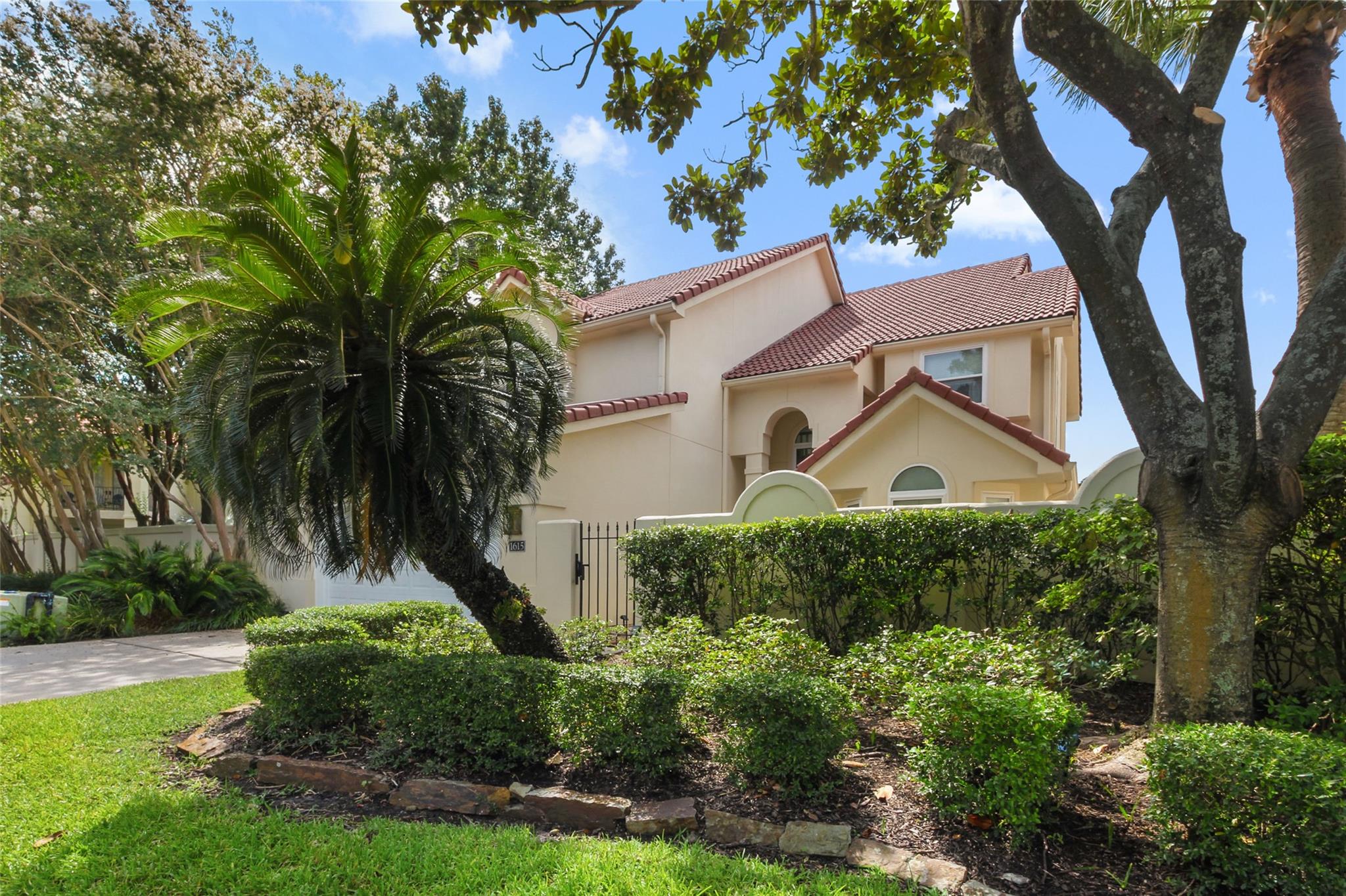 1615 Corniche Street