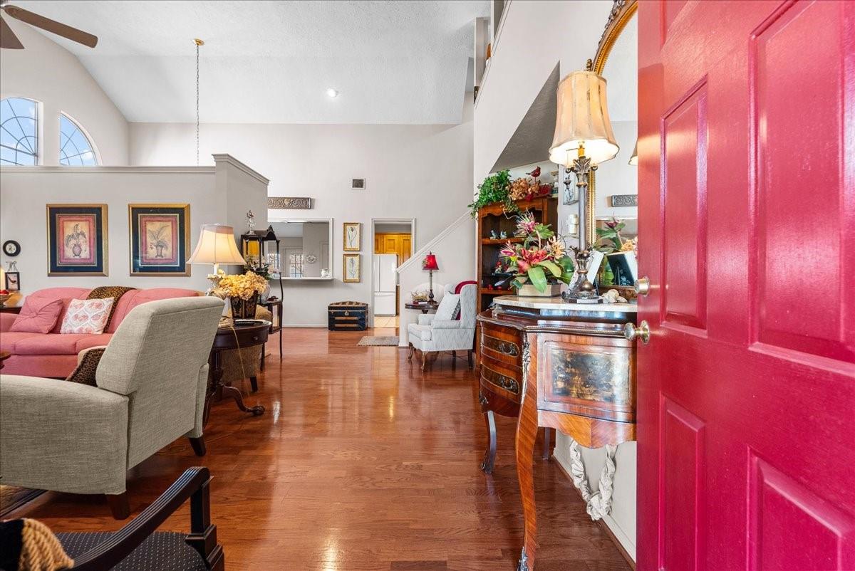 2601 S Broadway Street 71