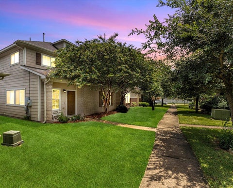 Photo of 11844 Jelicoe Drive, Houston, TX 77047 (MLS # 69601015)