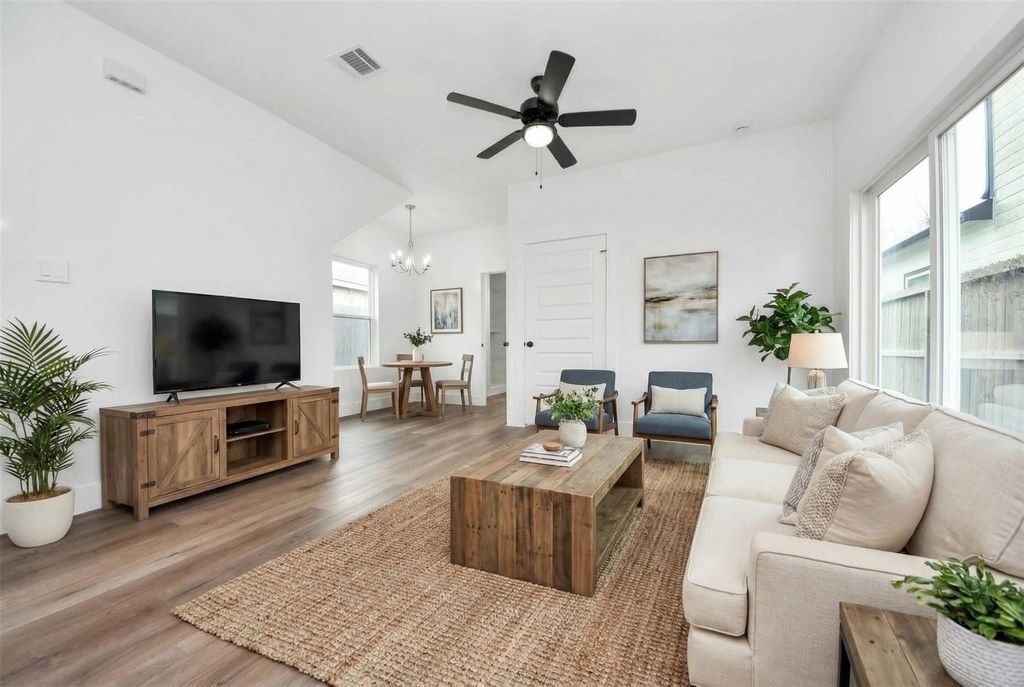 Photo of 4418 Aledo Street, Houston, TX 77051 (MLS # 25483568)