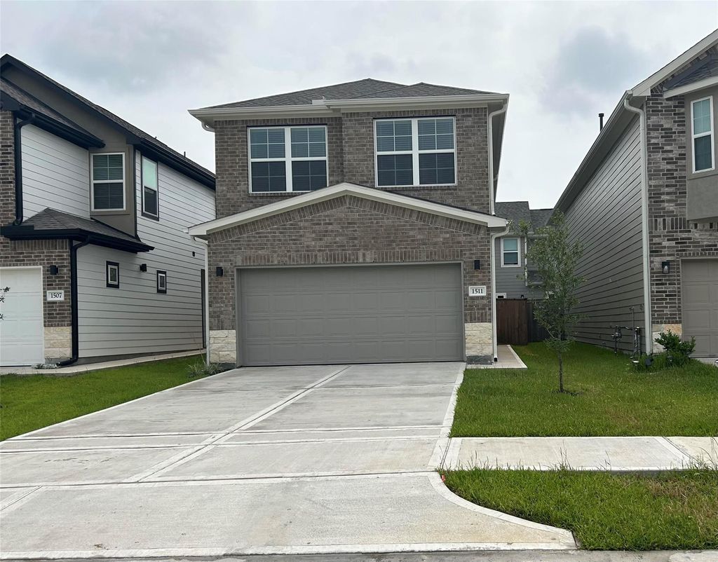 Photo of 1511 Revolution Way, Missouri City, TX 77459 (MLS # 97250586)