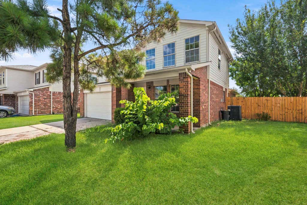 Photo of 2506 Knoll Shadows Lane, Katy, TX 77449 (MLS # 67769264)
