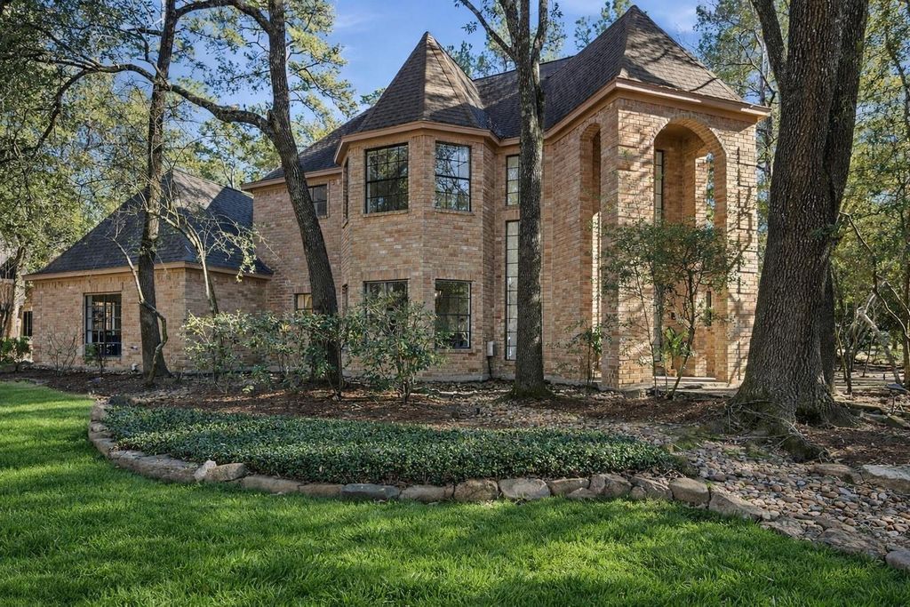 Photo of 142 E Placid Hill Circle, The Woodlands, TX 77381 (MLS # 23705287)