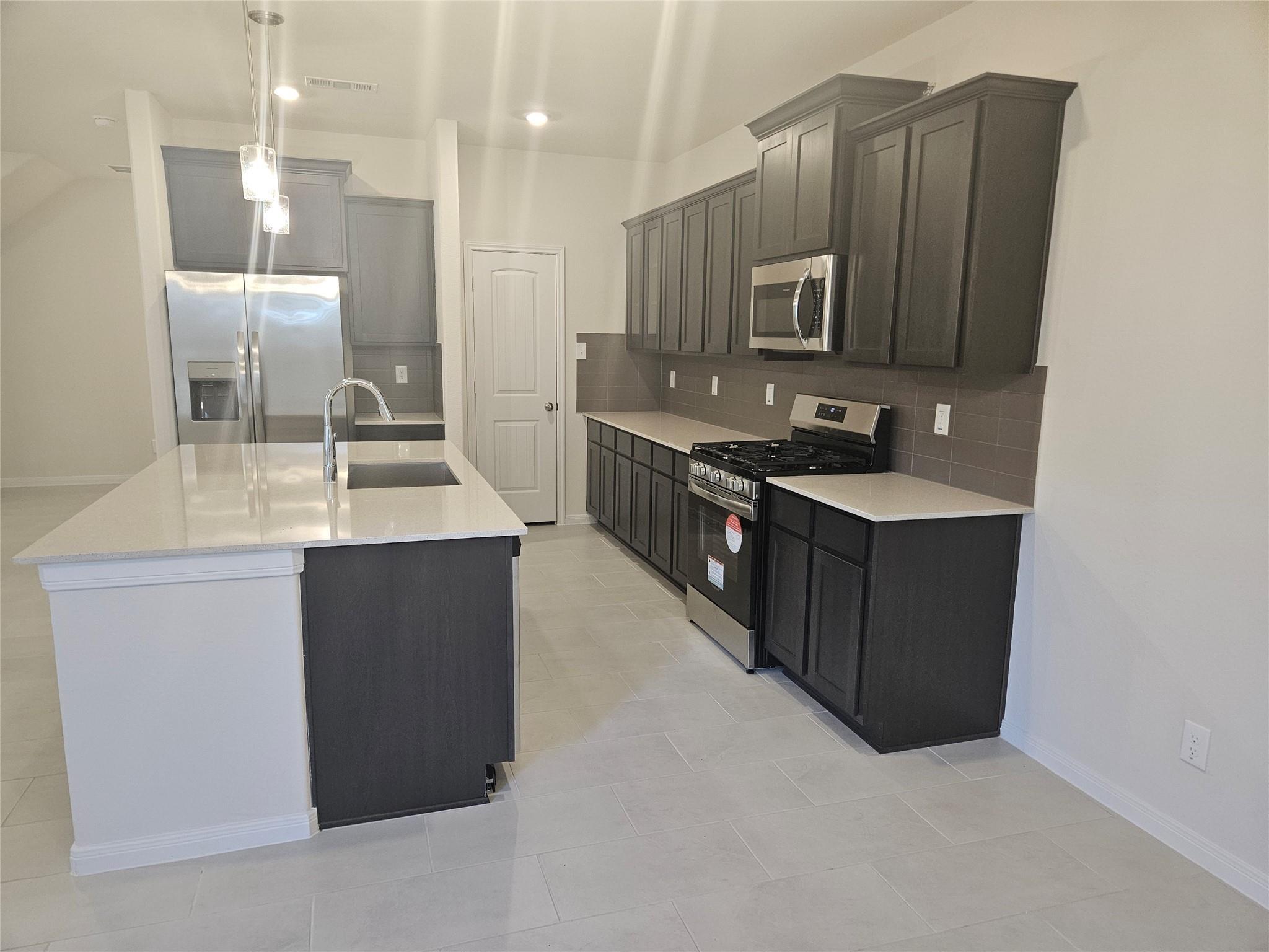 7971 Cypress Country