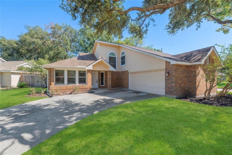 Photo of 9810 Haverdown Drive, Houston, TX 77065 (MLS # 67922633)