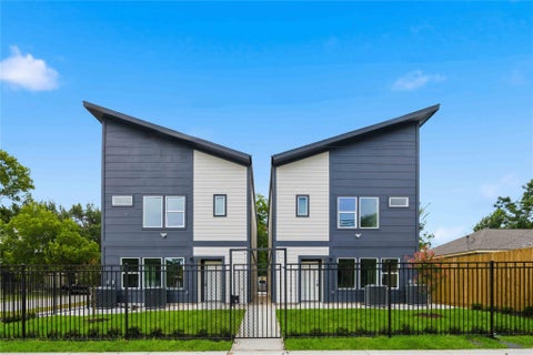 Photo of 7611 Lawn Street #D, Houston, TX 77088 (MLS # 62584312)