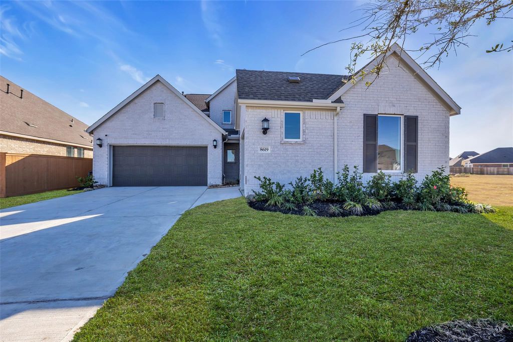 Photo of 8619 Jade Hill Drive, Rosharon, TX 77583 (MLS # 36241553)