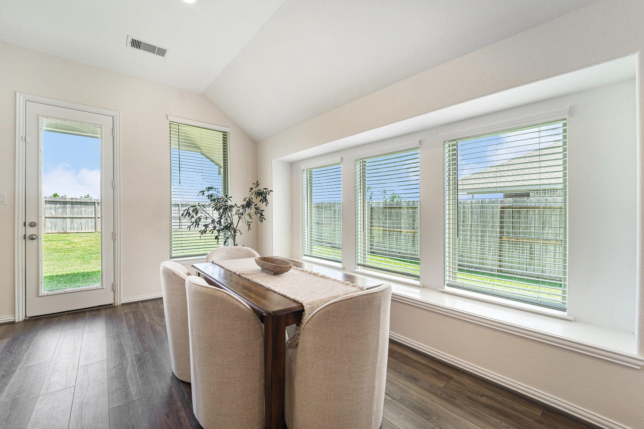 15207 Lakewood Avenue