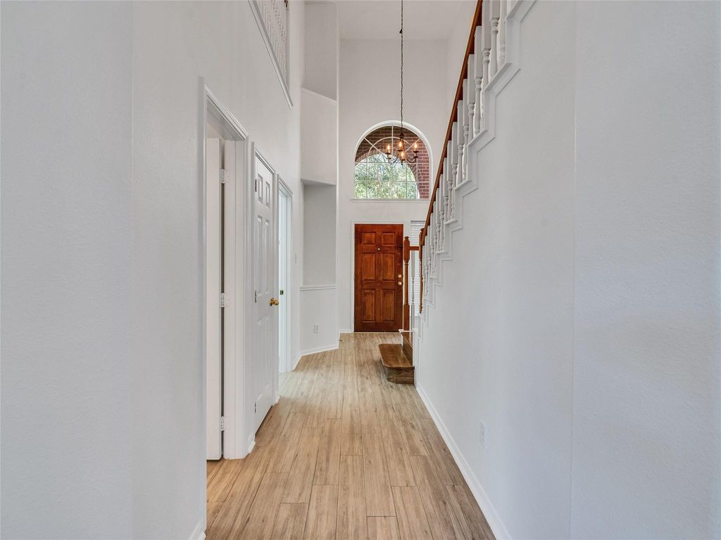 Photo of 10723 Fletcher Bridge Lane, Sugar Land, TX 77498 (MLS # 72417036)